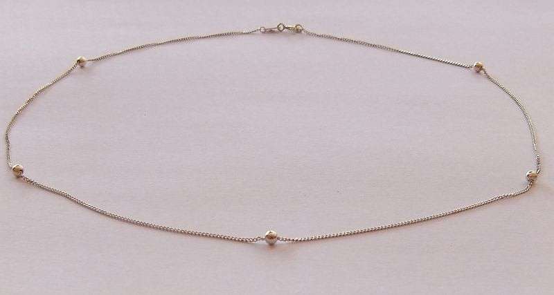 WOW !! A BEAUTIFUL VINTAGE LOOK STERLING SILVER NECKLACE WITH BALL DECORATION ... MUST SEE !!