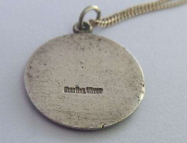 WOW !! A CHARMING VINTAGE STERLING SILVER ST CHRISTOPHER PENDANT WITH A STERLING SILVER NECKLACE !!