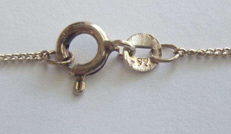 WOW !! A CHARMING VINTAGE STERLING SILVER ST CHRISTOPHER PENDANT WITH A STERLING SILVER NECKLACE !!