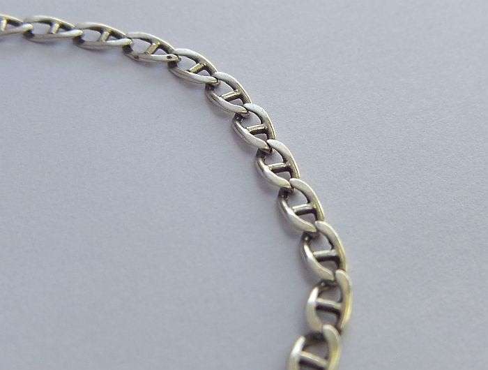 A GOOD QUALITY SOLID STERLING SILVER IDENTITY / SWEETHEART BRACELET IN GREAT CONDITION !! WOW !!