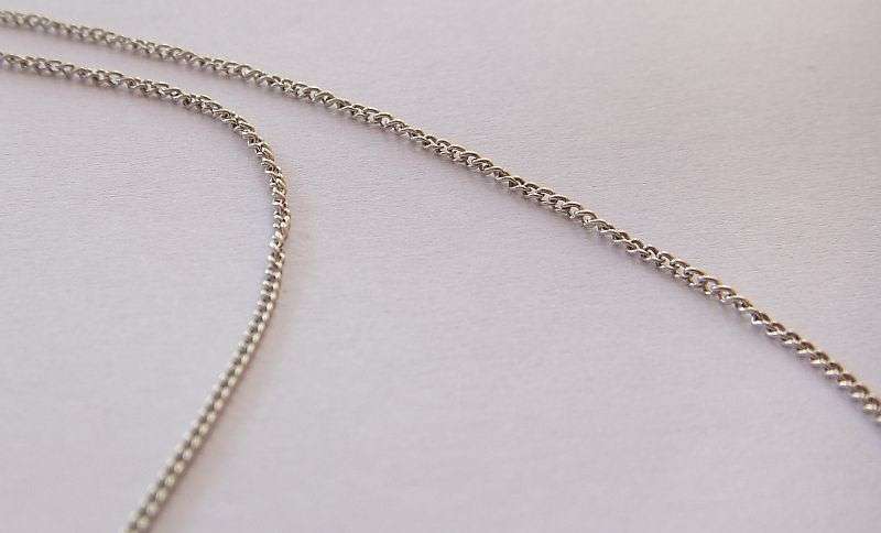 AN ELEGANT AND DAINTY STERLING SILVER HEART PENDANT WITH FAUX PEARL PLUS STERLING SILVER NECKLACE !!