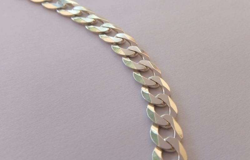A TOP QUALITY SOLID STERLING SILVER NECKLACE IN AMAZING CONDITION - AS NEW - GOOD WEIGHT !! WOW !!