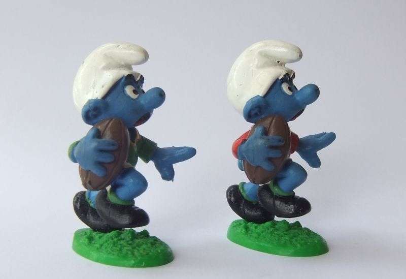 SUPER RARE !! VINTAGE RUGBY SMURFS !! BRITISH LION AND SOUTH AFRICAN SPRINGBOK !! ORIGINAL WITH BASE