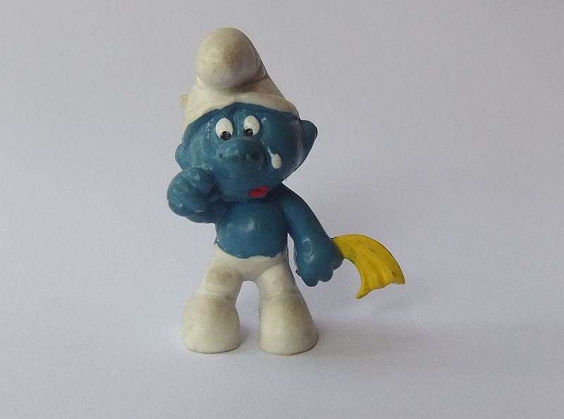 VINTAGE CRYING SMURF !! ORIGINAL "PEYO" MADE IN WEST GERMANY !! NO COMBINING FEES !!