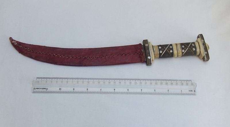 TREASURE !! A RARE ANTIQUE KENYAN MASAI MARA DAGGER WITH SHEATH .. INLAYED WITH GENUINE BONE !!
