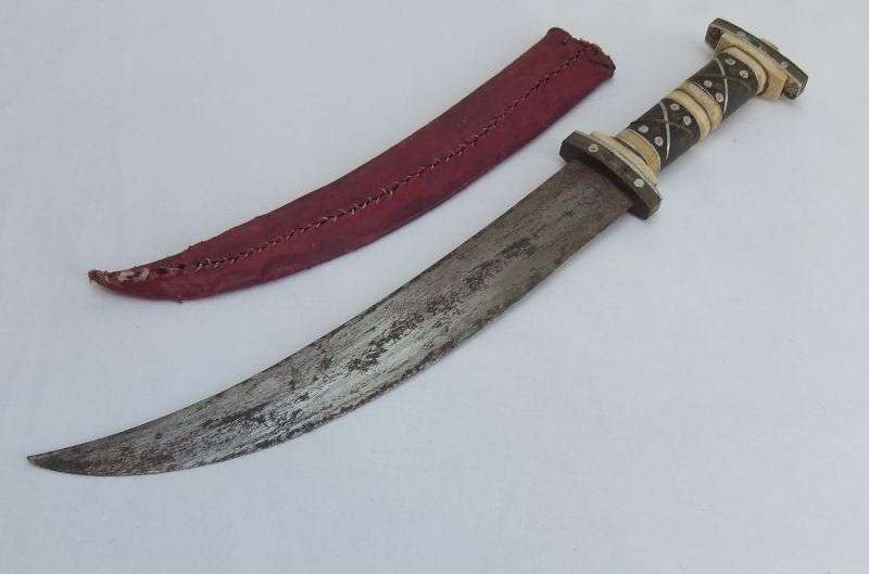 TREASURE !! A RARE ANTIQUE KENYAN MASAI MARA DAGGER WITH SHEATH .. INLAYED WITH GENUINE BONE !!