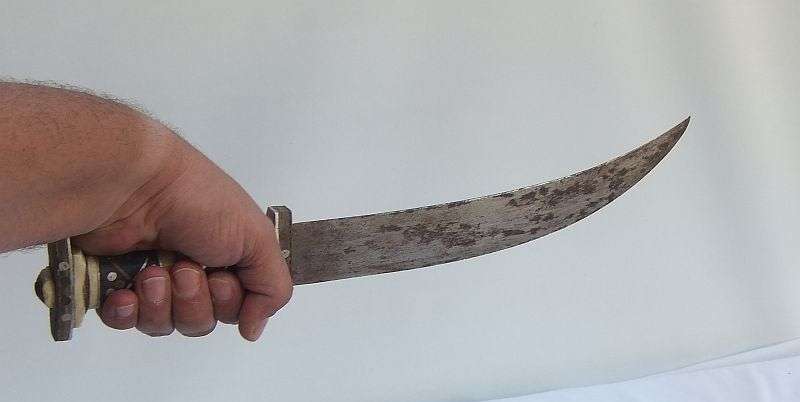 TREASURE !! A RARE ANTIQUE KENYAN MASAI MARA DAGGER WITH SHEATH .. INLAYED WITH GENUINE BONE !!