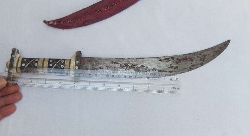 TREASURE !! A RARE ANTIQUE KENYAN MASAI MARA DAGGER WITH SHEATH .. INLAYED WITH GENUINE BONE !!