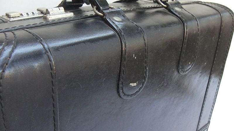 A VERY USEFUL VINTAGE GENUINE LEATHER DOCTORS BRIEFCASE WITH " HIDDEN " COMPARTMENT ...SO COOL !!