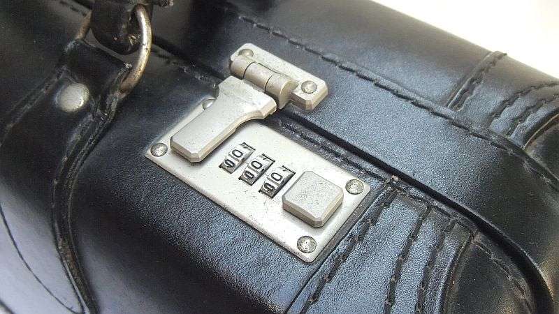 A VERY USEFUL VINTAGE GENUINE LEATHER DOCTORS BRIEFCASE WITH " HIDDEN " COMPARTMENT ...SO COOL !!