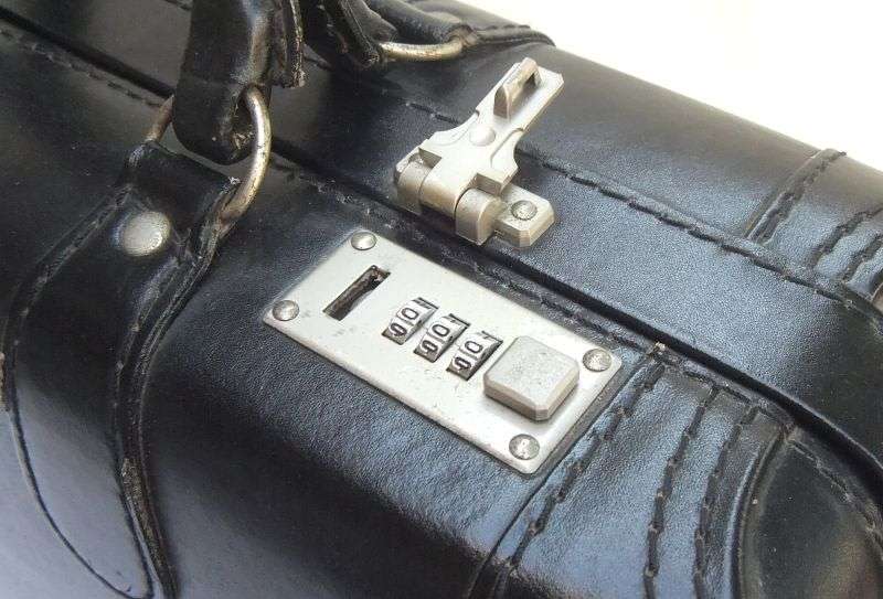 A VERY USEFUL VINTAGE GENUINE LEATHER DOCTORS BRIEFCASE WITH " HIDDEN " COMPARTMENT ...SO COOL !!