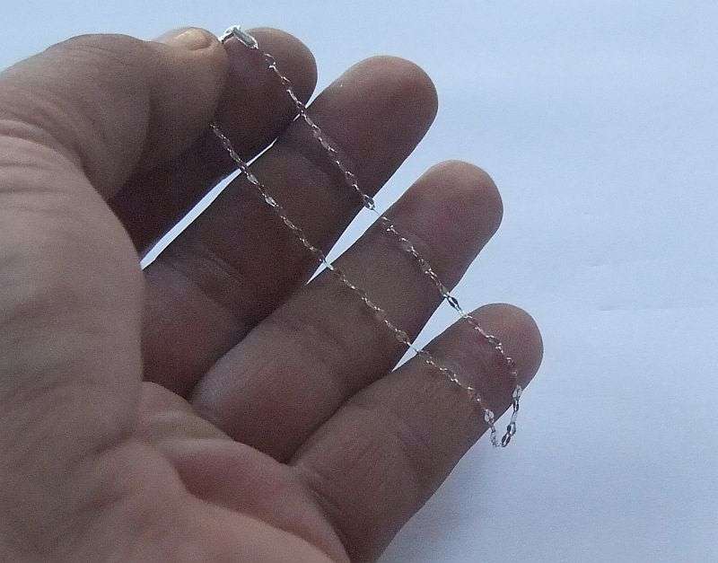 3 AVAILABLE !! BRAND NEW !! AN ELEGANT AND DAINTY STERLING SILVER BRACELET !! BID PER BRACELET !!