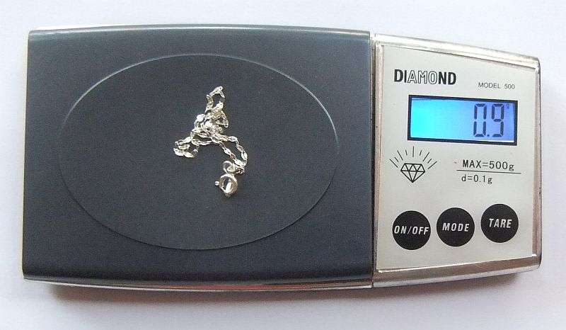 3 AVAILABLE !! BRAND NEW !! AN ELEGANT AND DAINTY STERLING SILVER BRACELET !! BID PER BRACELET !!