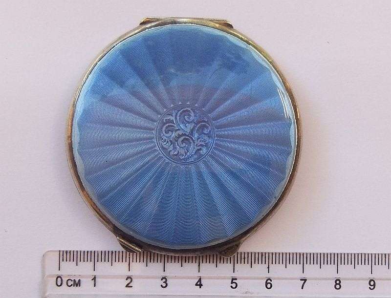 WOW !! A BEAUTIFUL RARE ANTIQUE ENAMELED HALLMARKED SILVER COMPACT IN EXCELLENT CONDITION !! STUNNER