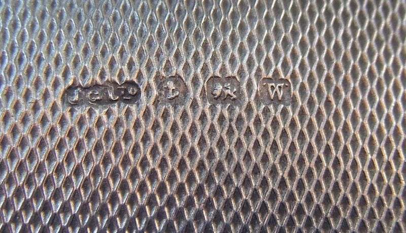 WOW !! A BEAUTIFUL RARE ANTIQUE ENAMELED HALLMARKED SILVER COMPACT IN EXCELLENT CONDITION !! STUNNER