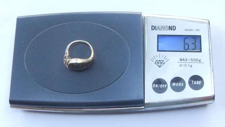 AN EXQUISITE VINTAGE LOOK SOLID STERLING SILVER RING SET WITH "TONS" OF MARCASITE !! SIMPLY WOW !!