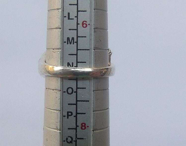 AN EXQUISITE VINTAGE LOOK SOLID STERLING SILVER RING SET WITH "TONS" OF MARCASITE !! SIMPLY WOW !!