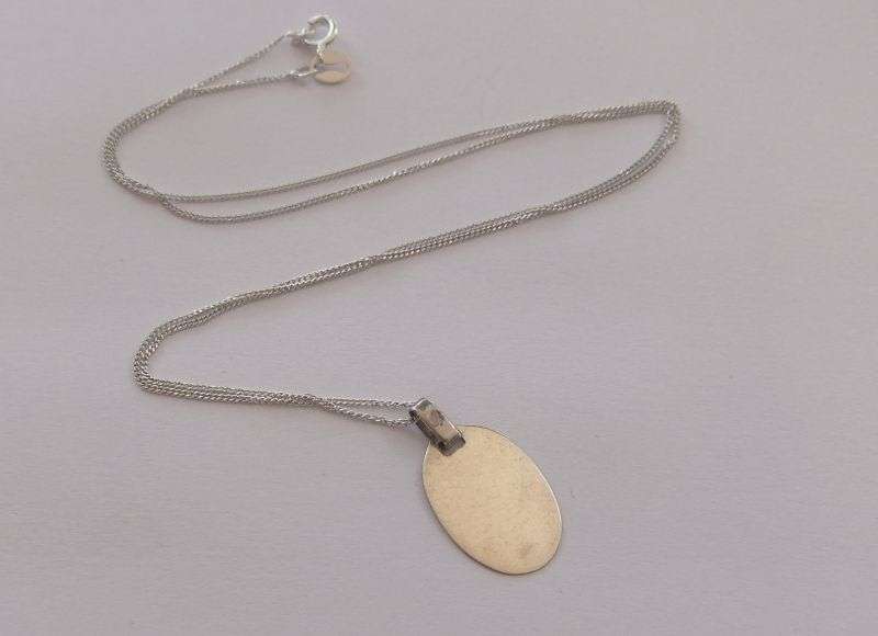 GREAT GIFT !! A BLANK STERLING SILVER DISC PENDANT PLUS A STERLING SILVER NECKLACE !! R1 START !!