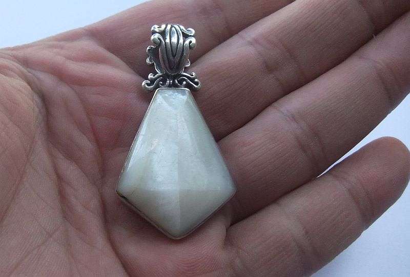 WOW !! A BIG SOLID STERLING SILVER PENDANT SET WITH A LARGE UNKNOWN "MISTY" STONE !! MUST HAVE !!