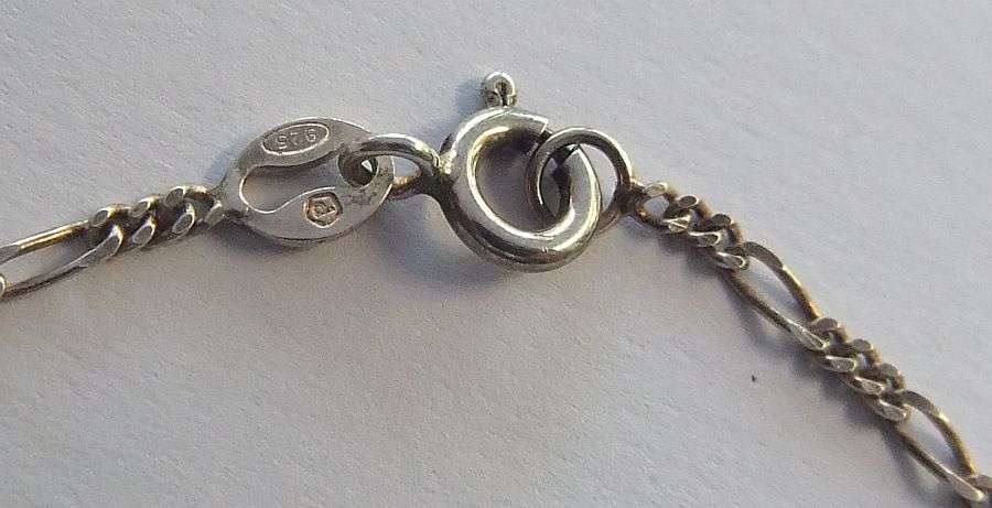 A DAINTY VINTAGE STYLE SOLID STERLING SILVER "ID" OR SWEETHEART BRACELET ...CLEAN & GIFT !! SWEET !!