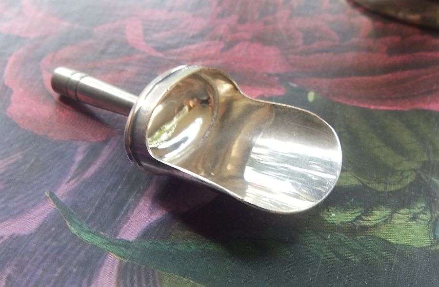 SWEET !! A QUAINT ANTIQUE SILVER PLATE ""COAL SHUTTLE"" SALT OR SUGAR CELLAR WITH ORIGINAL SCOOP !!