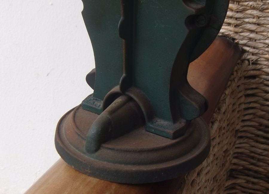 OH WOW !! A STUNNING ANTIQUE CAST IRON KITCHEN SCALE !! PICTURE PERFECT !! FARM STYLE ...