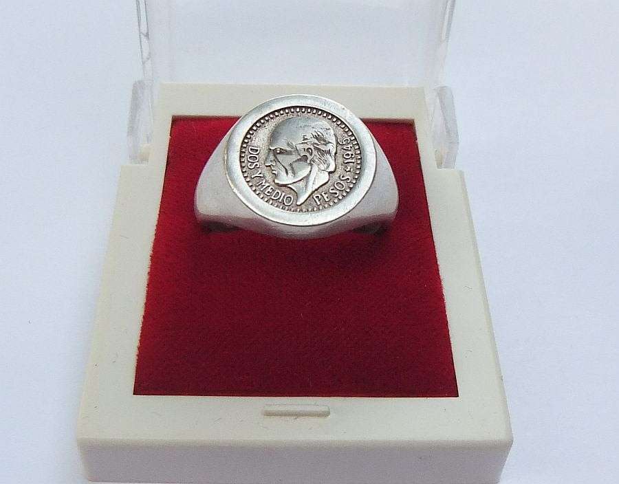 AWESOME FIND !! A SUPER COOL SOLID STERLING SILVER ""COIN"" RING IN GREAT CONDITION !! WOW !!