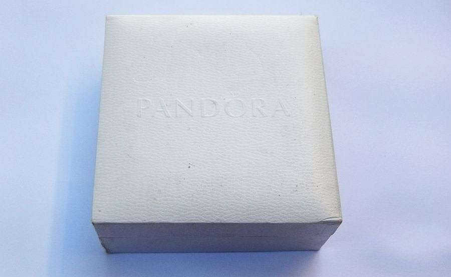 OH WOW !! A GENUINE ""PANDORA"" SOLID STERLING SILVER ANKLET WITH A PANDORA BOX !! HIGH VALUE !!