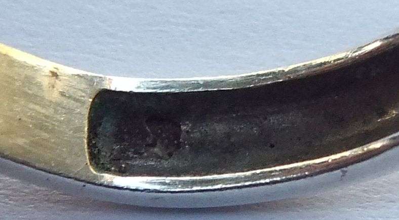 AN AMAZING BIG SOLID STERLING SILVER RING SET WITH "TONS" OF FACETED STONES !! DARK APPEAL !! LOVELY