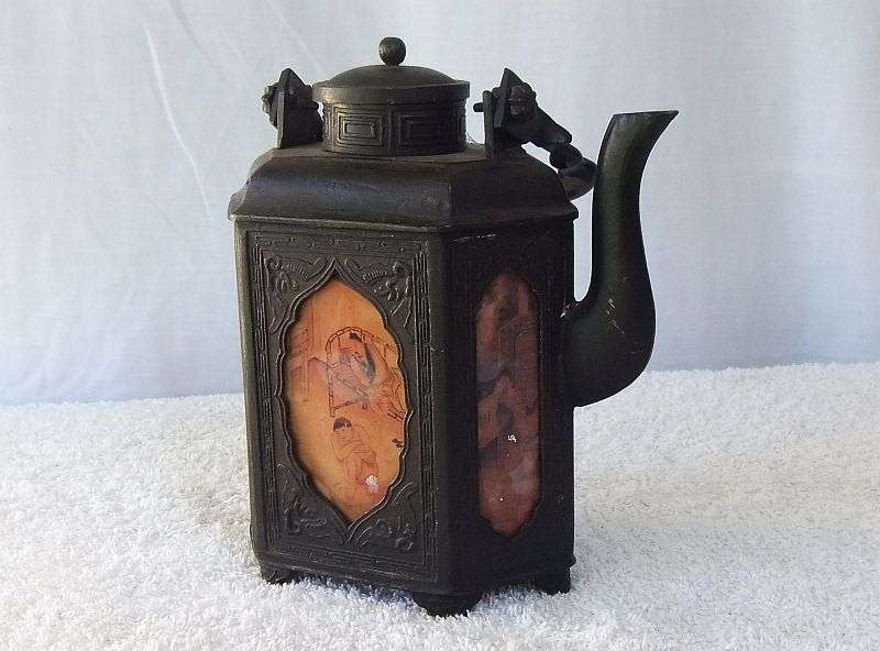 WOW ! A RARE AND INTRICATELY DETAILED OLD CHINESE BRONZE METAL TEAPOT / KETTLE ...STAMPED ON BASE !!