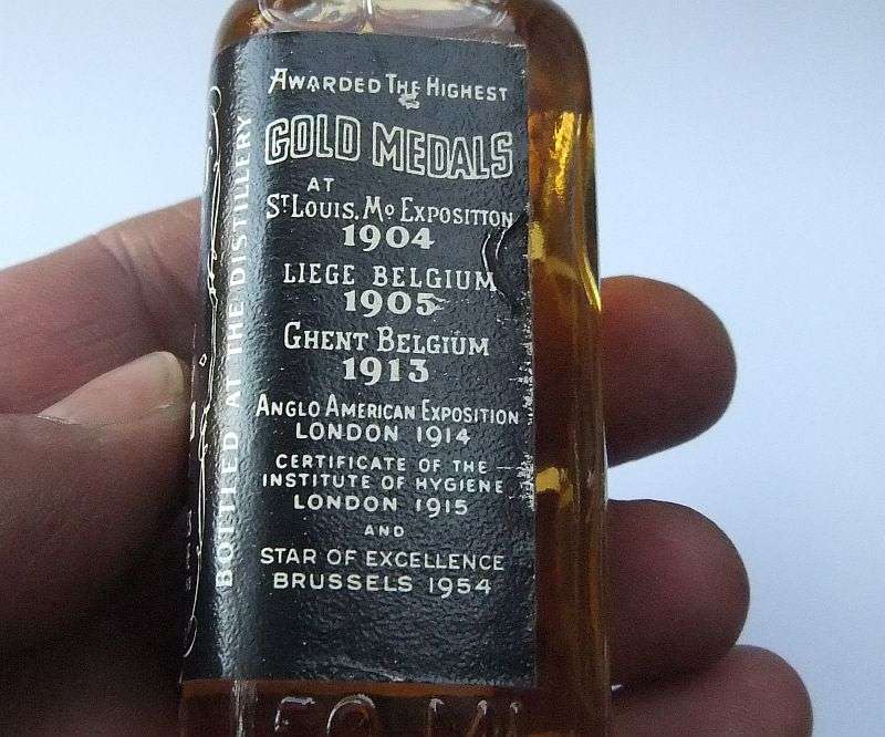 SEALED !! 50 ML VINTAGE MINIATURE !! 40 % ALCOHOL ..."" JACK DANIELS "" EXPORT QUALITY !!