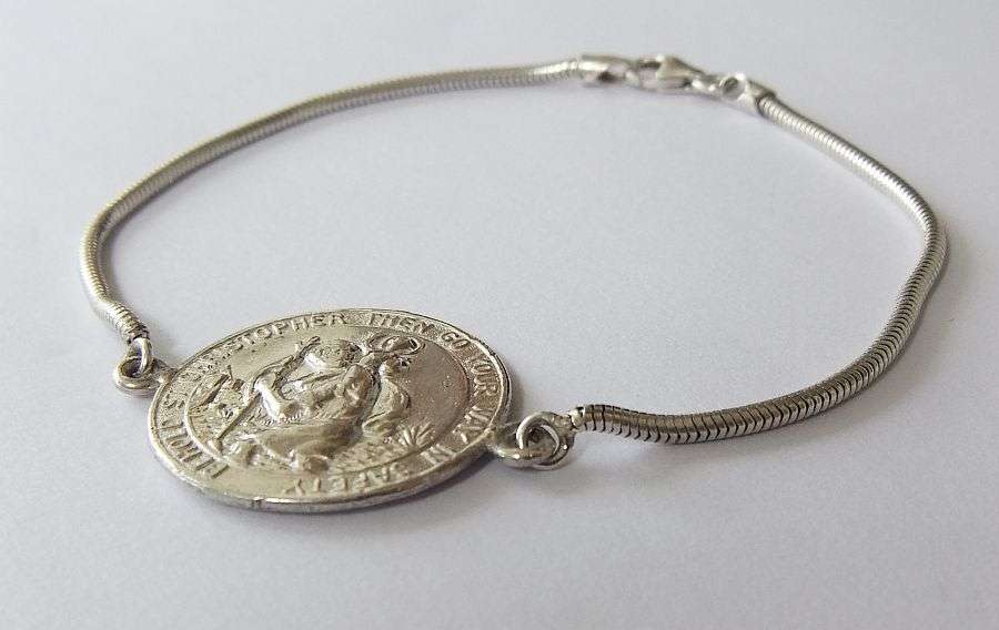 WOW !! VINTAGE SOUTH AFRICAN SILVERSMITH !! A QUALITY SOLID STERLING SILVER ST CHRISTOPHER BRACELET