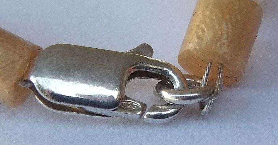 QUALITY PIECE !! A CLASSY GENUINE FRESHWATER PEARL BRACELET WITH A STERLING SILVER CLASP !! WOW !!