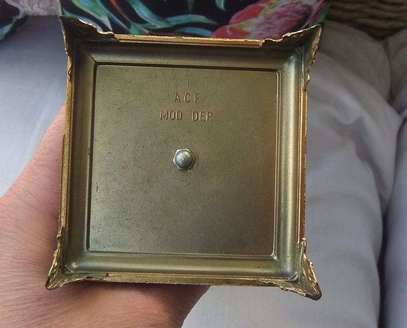 SO FRENCH !! AN ABSOLUTELY BEAUTIFUL OLD PORCELAIN AND METAL URN WITH FLORAL DETAIL !! TO DIE FOR !!