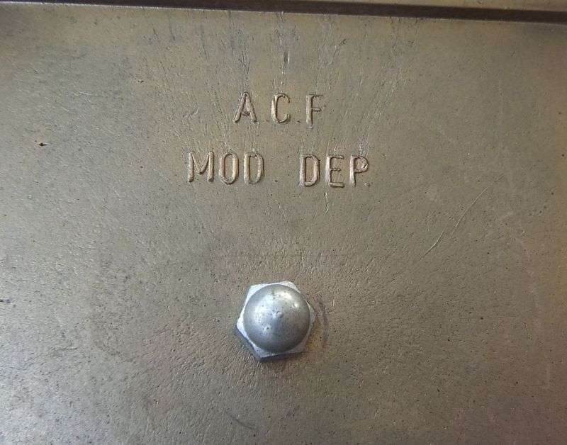 SO FRENCH !! AN ABSOLUTELY BEAUTIFUL OLD PORCELAIN AND METAL URN WITH FLORAL DETAIL !! TO DIE FOR !!