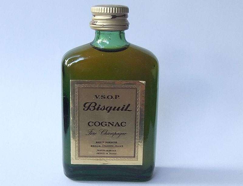 SEALED !! 40 ML VINTAGE MINIATURE !! 40 % ALCOHOL ...""BISQUIT"" FRENCH COGNAC !! RESEARCH THESE !!