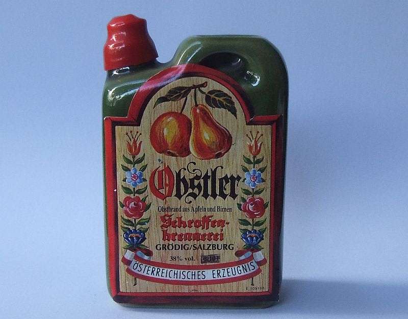 SEALED !! 50 ML VINTAGE MINIATURE !! 38 % ALCOHOL ... "" OBSTLER FRUIT SCHNAPPS "" IN JERRY CAN