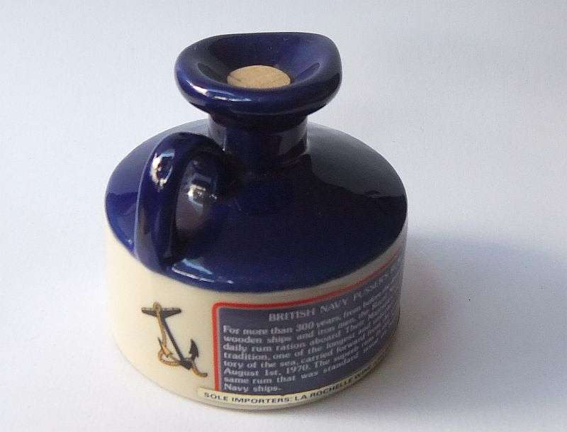 SEALED !! 50 ML VINTAGE MINIATURE !! 42 % ALCOHOL ...""PUSSERS RUM"" BRITISH NAVY !! VALUABLE !!