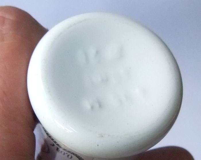 SEALED !! 40 ML VINTAGE MINIATURE !! 32 % ALCOHOL ..." HAFEN KOM " GERMAN LIQUEUR