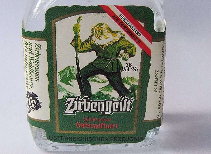 SEALED !! 40 ML VINTAGE MINIATURE !! 38 % ALCOHOL.."ZIRBENGEILT"Swiss stone pine seed herbal extract