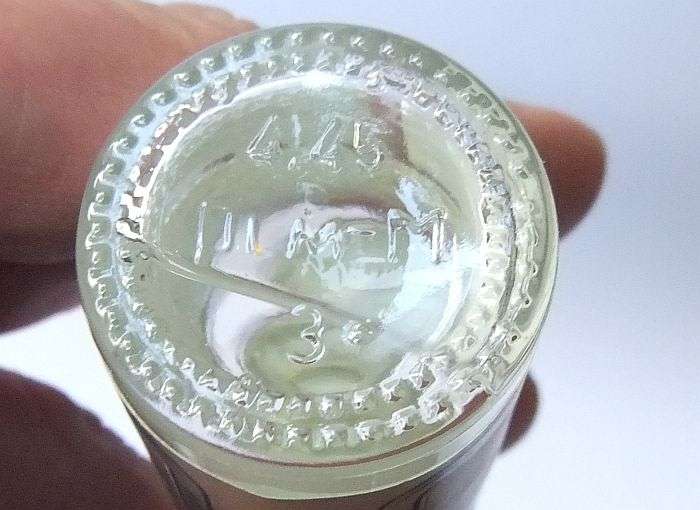 SEALED !! 40 ML VINTAGE MINIATURE !! 40 % ALCOHOL ..."" POTT ""  RUM , YUM