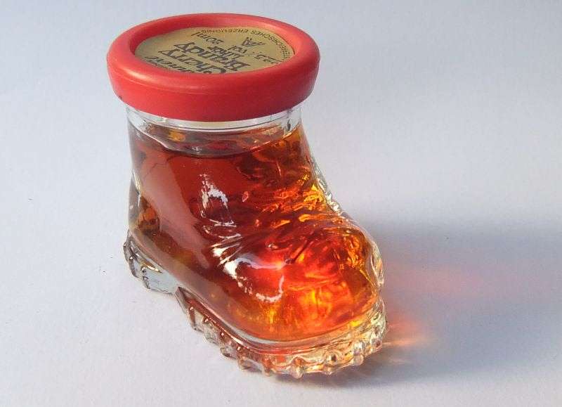 SEALED !! 20 ML VINTAGE MINIATURE !! 22.5 % ALCOHOL ..."NANNERL" CHERRY BRANDY LIQUEUR