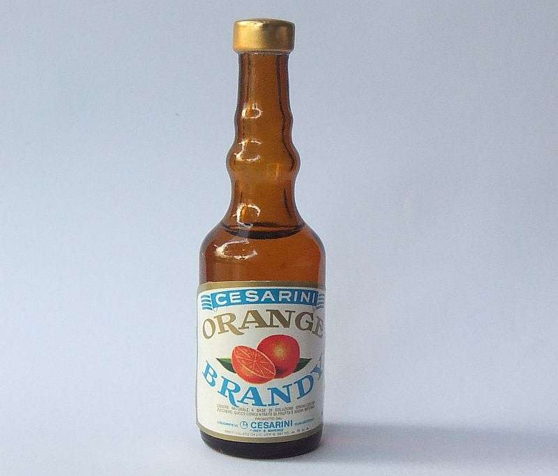 SEALED !! 16 ML VINTAGE MINIATURE !! UNKNOWN % ALCOHOL ...CESARINI "ORANGE BRANDY" ITALIAN
