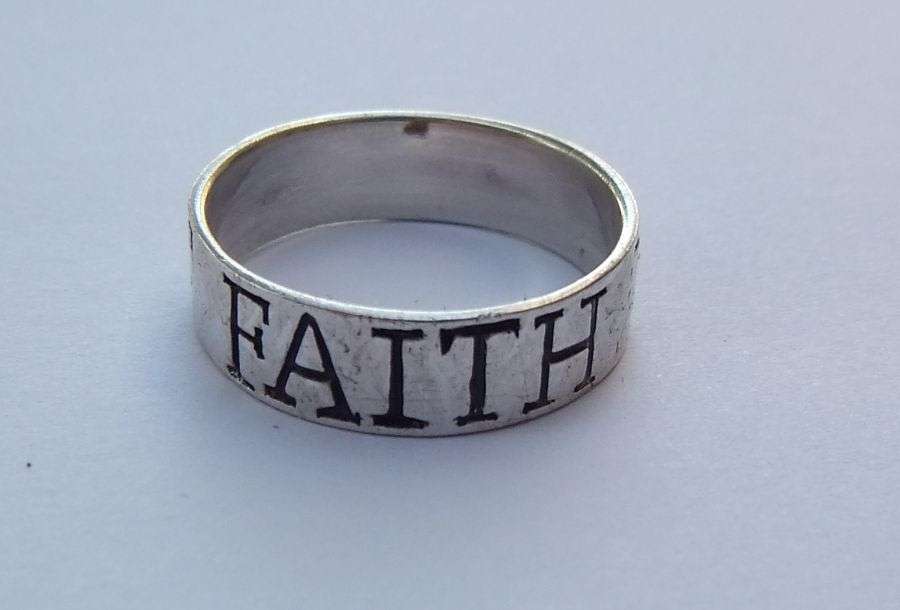 LOVE !! HOPE !! FAITH !! A GOOD QUALITY SOLID STERLING SILVER RING OF VIRTUES !! FREE COMBINING !!