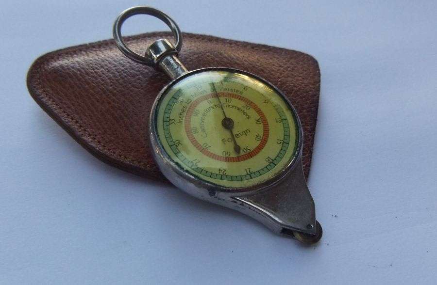 AN INTERESTING VINTAGE GERMAN MADE MAP MEASURING WHEEL WITH ORIGINAL HOLDER !! WORKS !!