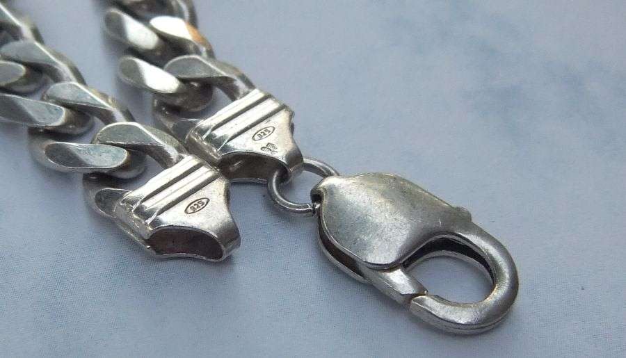 HEAVY DUTY !! A TOTALLY COOL SUPER SOLID STERLING SILVER IDENTITY BRACELET !! GREAT CONDITION !! WOW