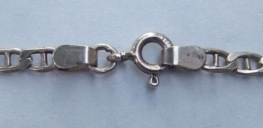 WOW !! A GOOD QUALITY STERLING SILVER NECKLACE WITH AN OLD SCHOOL STERLING SILVER COIN PENDANT !!