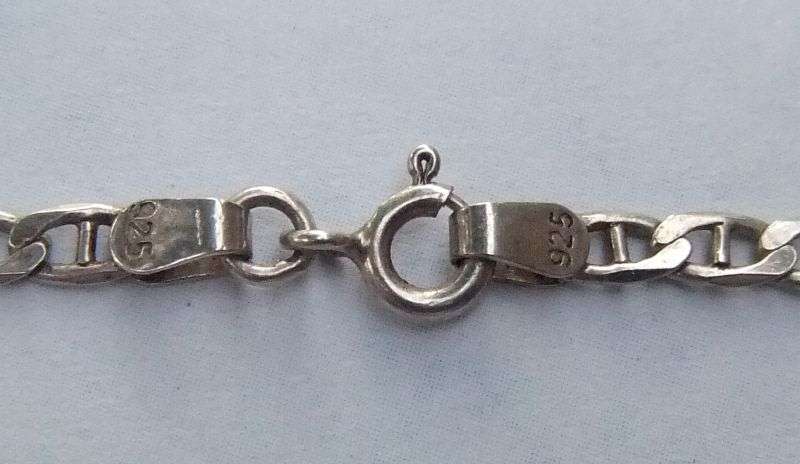 WOW !! A GOOD QUALITY STERLING SILVER NECKLACE WITH AN OLD SCHOOL STERLING SILVER COIN PENDANT !!