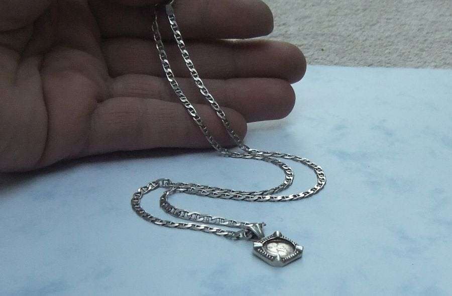 WOW !! A GOOD QUALITY STERLING SILVER NECKLACE WITH AN OLD SCHOOL STERLING SILVER COIN PENDANT !!