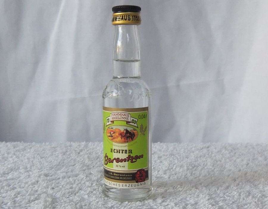 SEALED !! BERENTZEN LIQUEUR !! 40 ML VINTAGE MINIATURE !! 32 % ALCOHOL !! FREE COMBINING !!